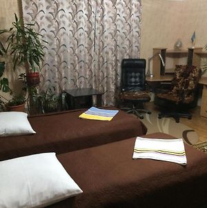 Rooms With Fortetsya View Кам'янець-Подільский Exterior photo