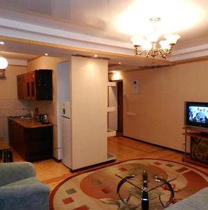 2-Room Luxury Apartment On Tsentralnyi Boulevard 3, By Grandhome Запоріжжя Exterior photo