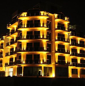 Legacy Hotel Батумі Exterior photo