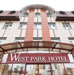 Готель West Park Київ Exterior photo