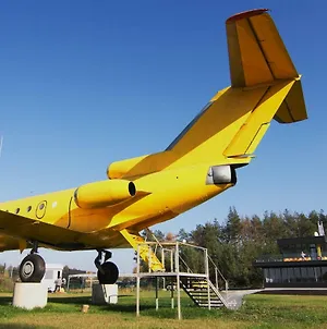 Yellow Plane Yurov Exterior photo
